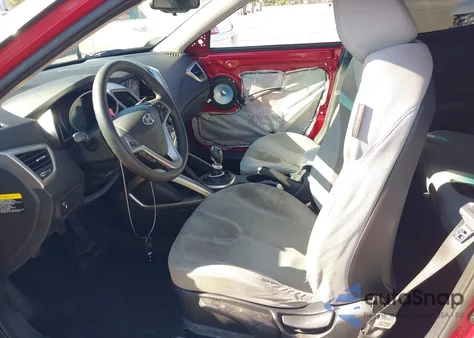 2012 Hyundai Veloster Base W/Gray z USA, uszkodzony, nr VIN KMHTC6AD8CU066801